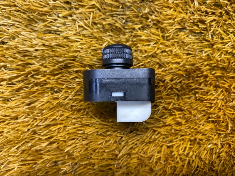 Кнопка регулировки зеркал, 500 рублей, Красноярск