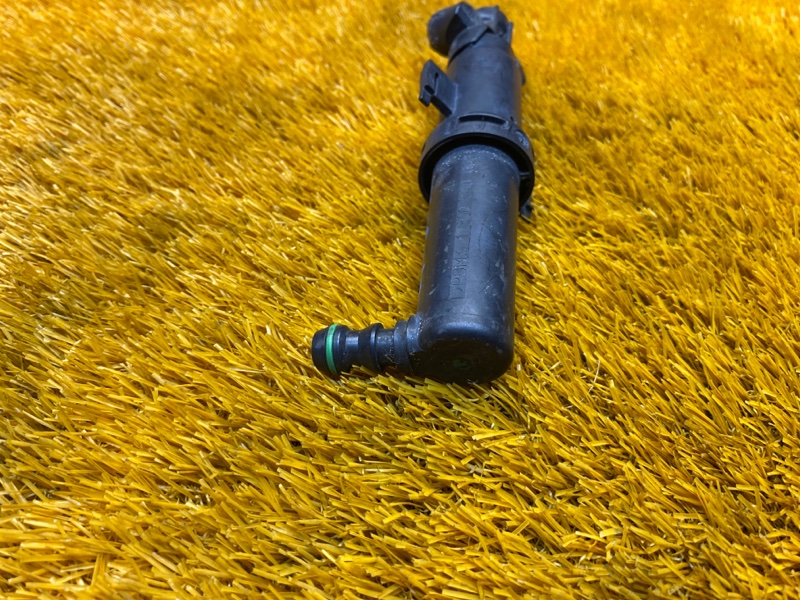 Форсунка омывателя фары, 1000 рублей, Красноярск