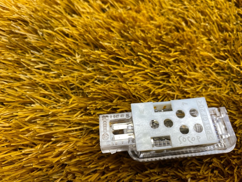 плафон освещения, 100 рублей, Красноярск