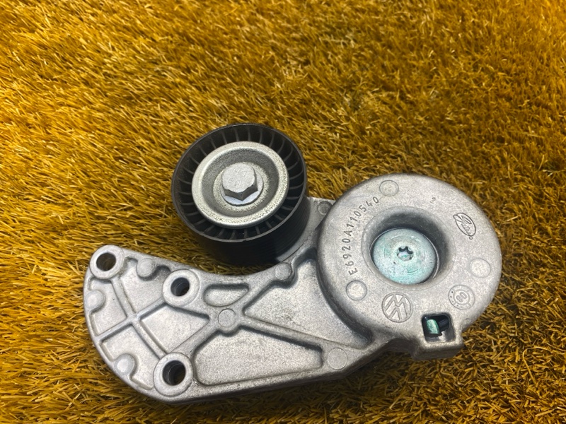 ролик натяжной, 2000 рублей, Красноярск