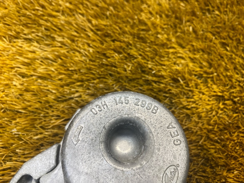 ролик натяжной, 2000 рублей, Красноярск