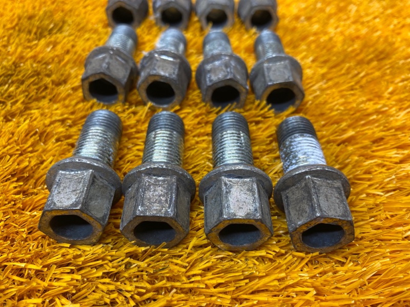 болт колесный, 1380 рублей, Красноярск