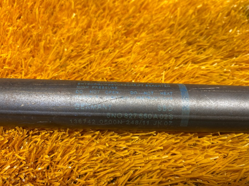 амортизатор багажника, 600 рублей, Красноярск