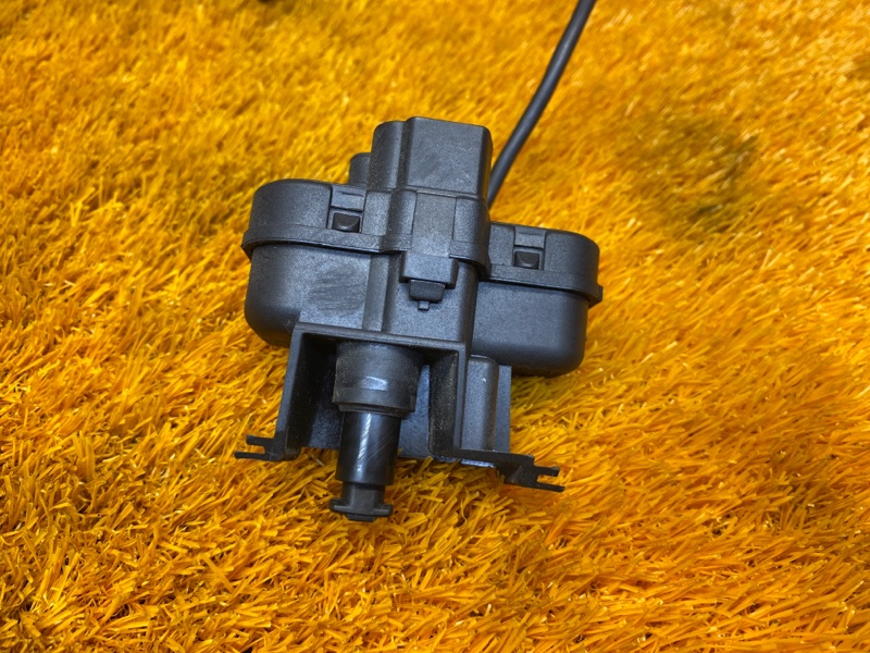 Замок лючка бензобака, 1480 рублей, Красноярск