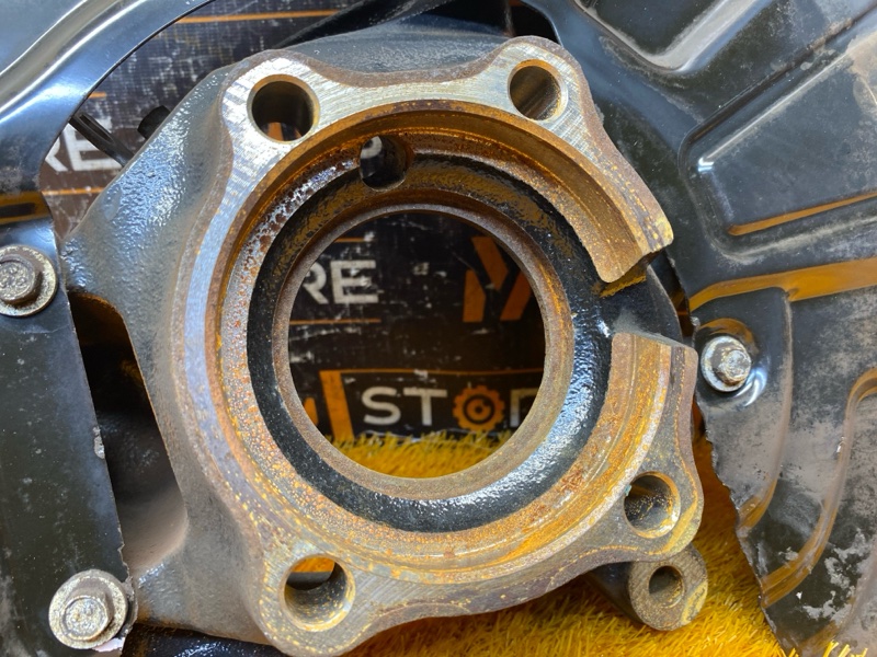 кулак поворотный, 2000 рублей, Красноярск