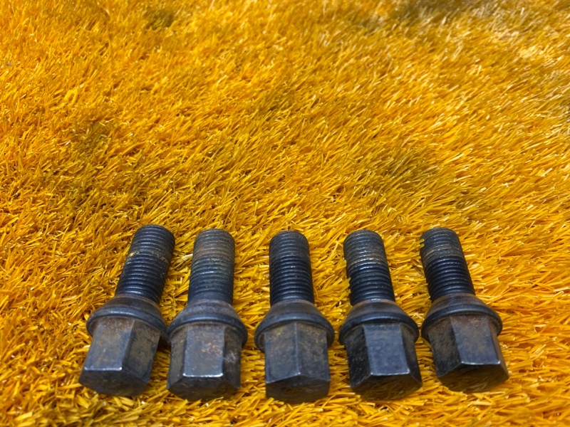 болт колесный, 1710 рублей, Красноярск