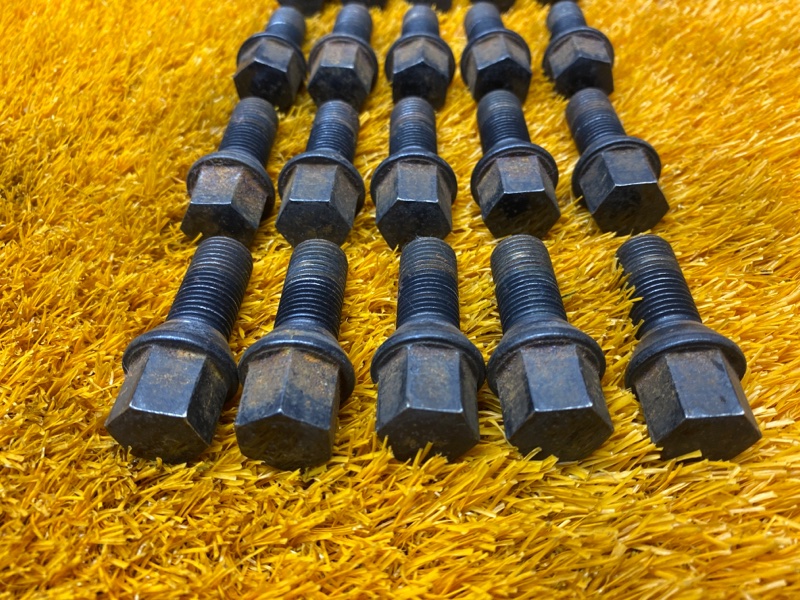 болт колесный, 1710 рублей, Красноярск