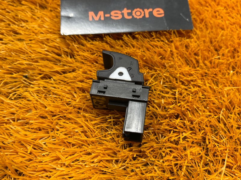 кнопка стеклоподъемника, 500 рублей, Красноярск