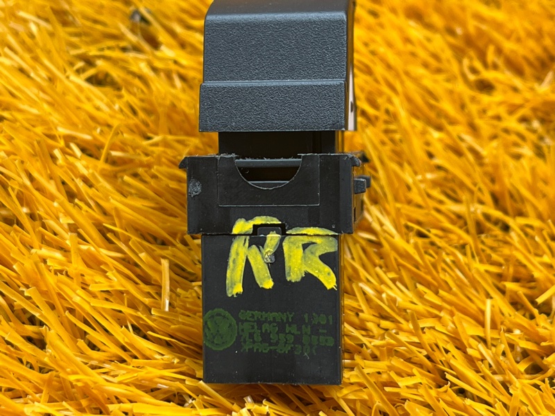 кнопка стеклоподъемника, 500 рублей, Красноярск