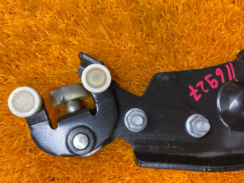 Ролик раздвижной двери, 7000 рублей, Красноярск