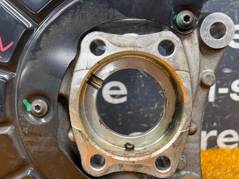 кулак поворотный, 2000 рублей, Красноярск