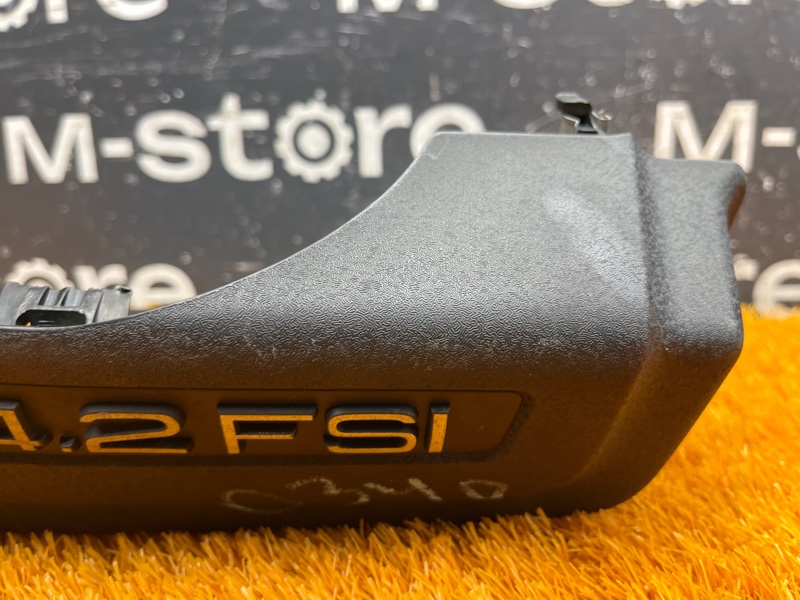 крышка двигателя, 1000 рублей, Красноярск