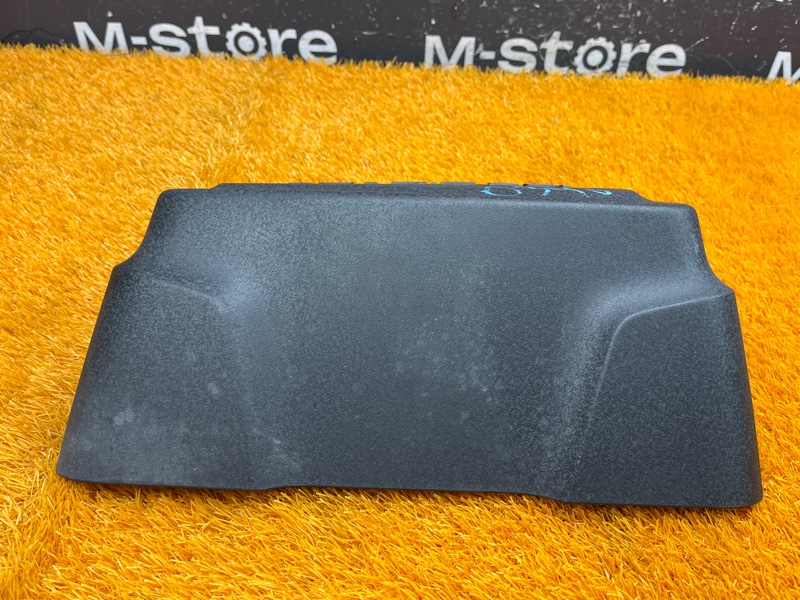 крышка двигателя, 1000 рублей, Красноярск