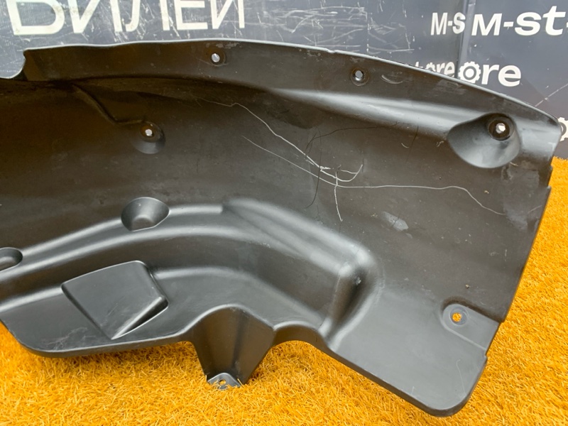 подкрылок, 1000 рублей, Красноярск