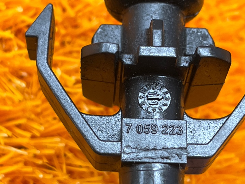 Форсунка омывателя фары, 1000 рублей, Красноярск