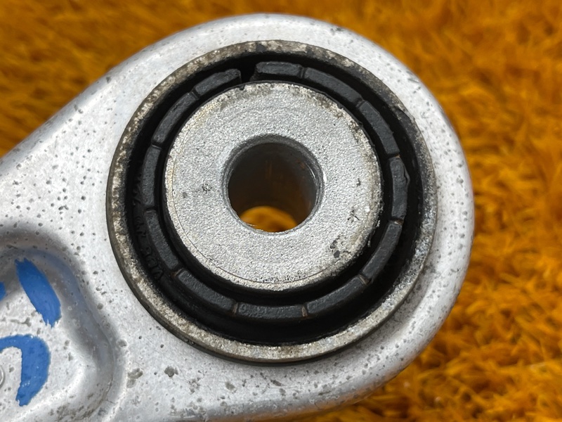 Рычаг подвески верхний, 1000 рублей, Красноярск