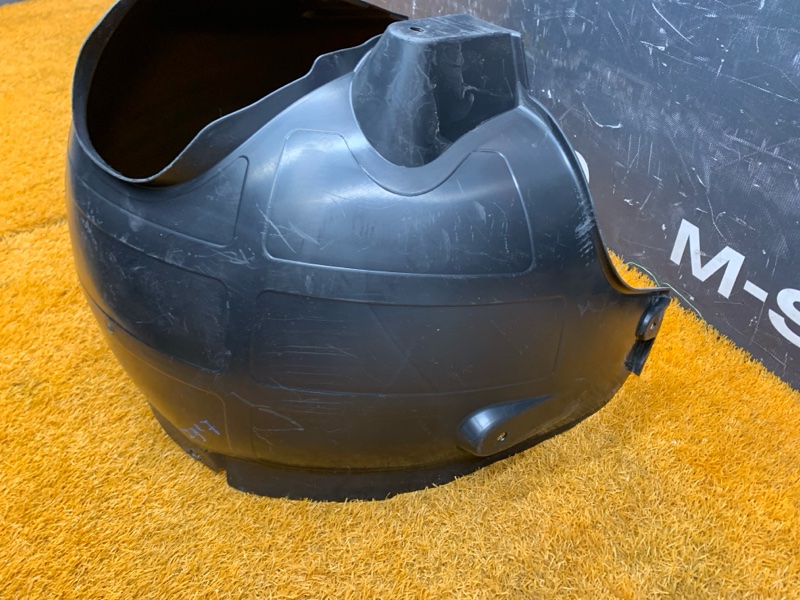 подкрылок, 300 рублей, Красноярск