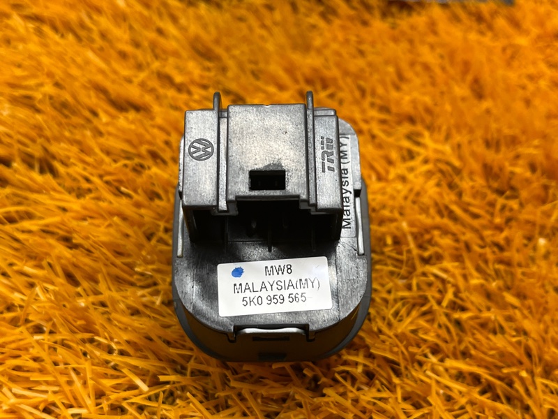 Кнопка регулировки зеркал, 1000 рублей, Красноярск