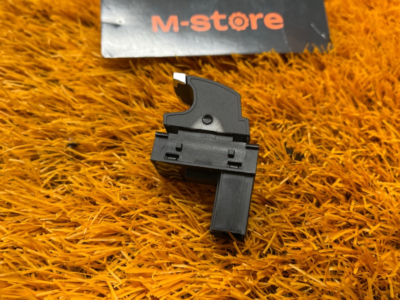 кнопка стеклоподъемника, 500 рублей, Красноярск