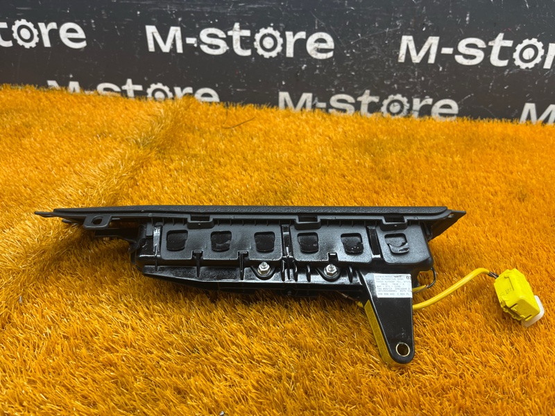 Подушка безопасности боковая (потолочная), 1000 рублей, Красноярск