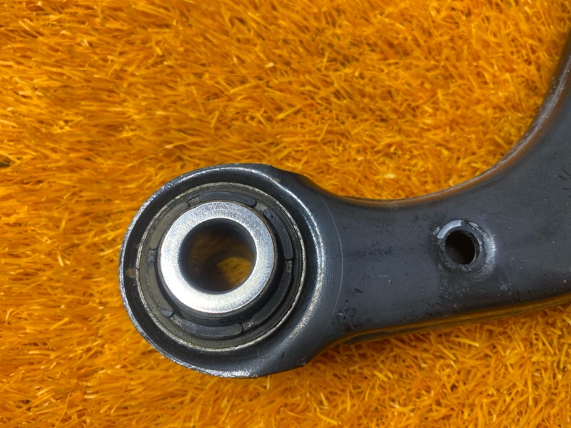 Рычаг подвески верхний, 1000 рублей, Красноярск