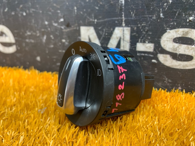 Переключатель света фар, 2000 рублей, Красноярск