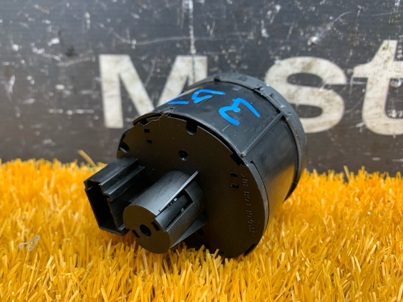 Переключатель света фар, 2000 рублей, Красноярск