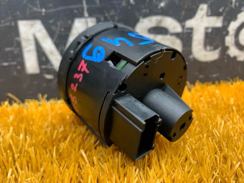 Переключатель света фар, 2000 рублей, Красноярск