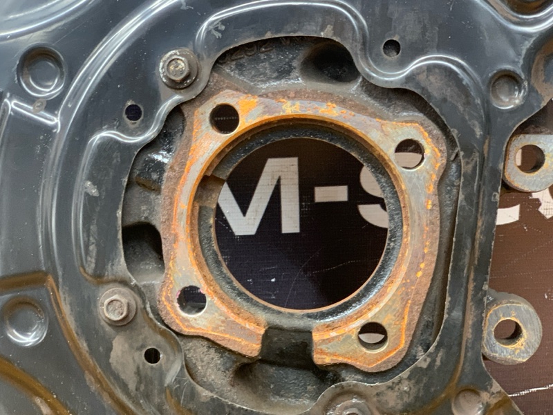 кулак поворотный, 2000 рублей, Красноярск