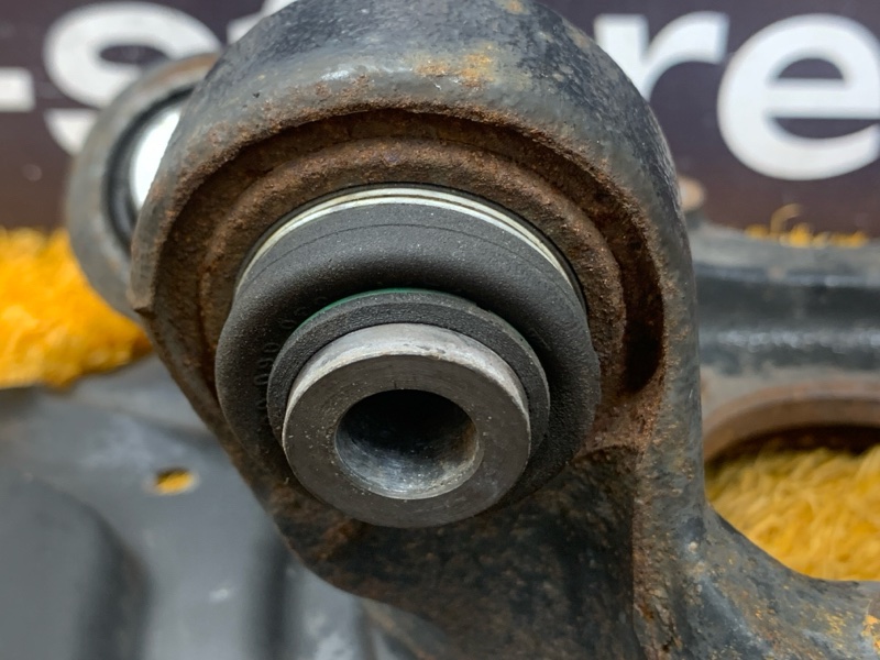 кулак поворотный, 2000 рублей, Красноярск