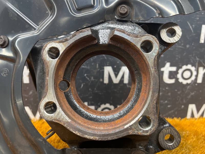 кулак поворотный, 2000 рублей, Красноярск