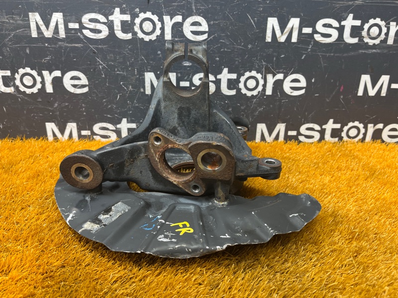 кулак поворотный, 2000 рублей, Красноярск