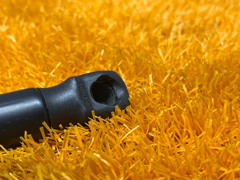 амортизатор капота, 800 рублей, Красноярск