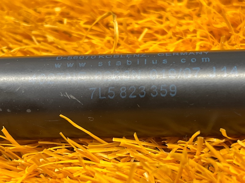 амортизатор капота, 800 рублей, Красноярск