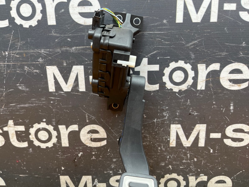 педаль газа, 500 рублей, Красноярск