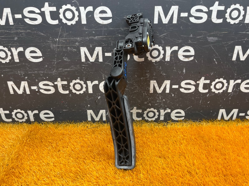 педаль газа, 500 рублей, Красноярск