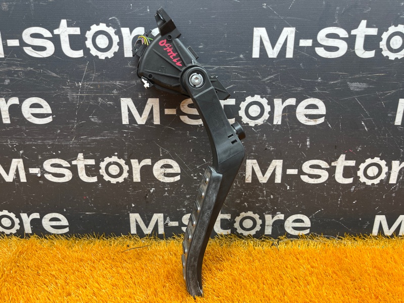 педаль газа, 500 рублей, Красноярск