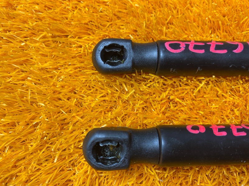 Амортизатор стекла багажника, 500 рублей, Красноярск