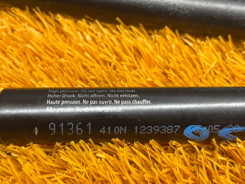 амортизатор багажника, 2000 рублей, Красноярск