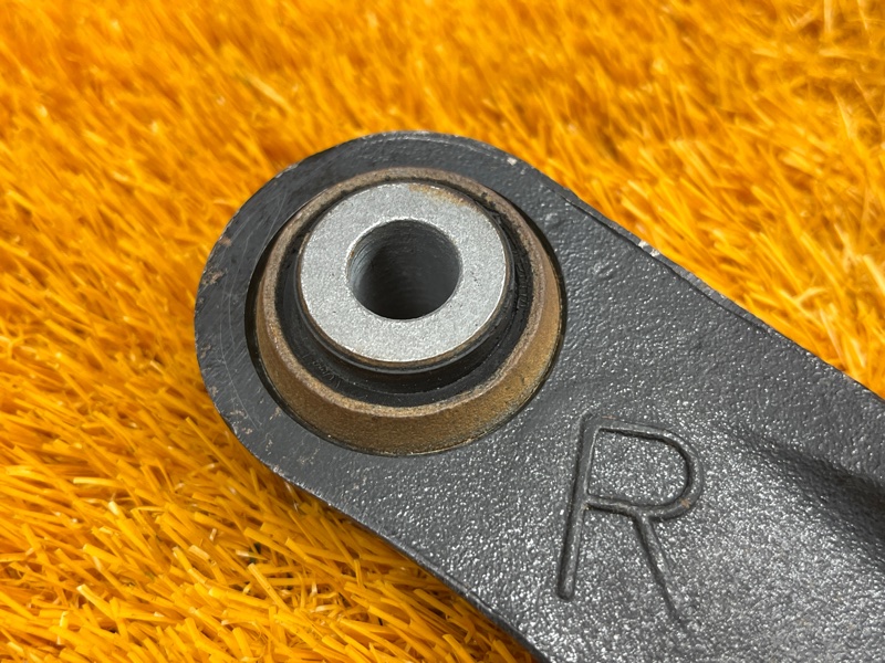 Рычаг подвески верхний, 1000 рублей, Красноярск