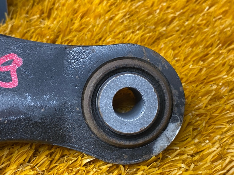 Рычаг подвески верхний, 1000 рублей, Красноярск