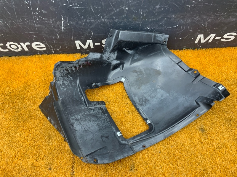 подкрылок, 7500 рублей, Красноярск