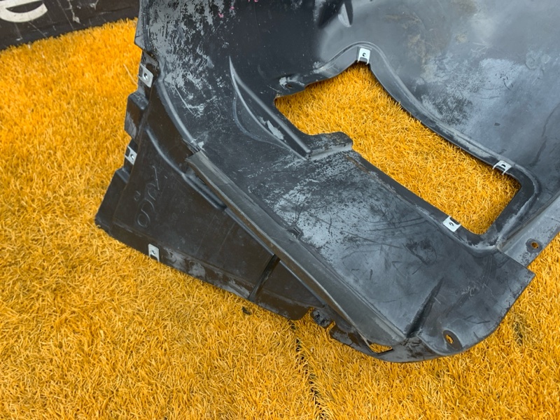 подкрылок, 7500 рублей, Красноярск