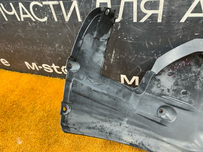 подкрылок, 2000 рублей, Красноярск