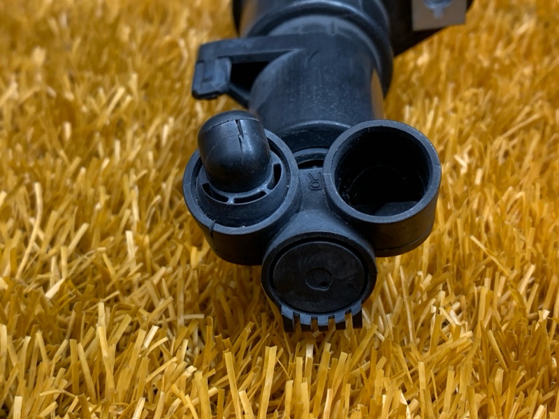 Форсунка омывателя фары, 1000 рублей, Красноярск