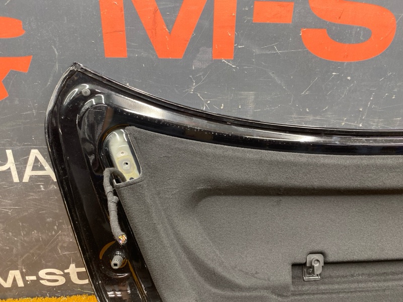 крышка багажника, 5000 рублей, Красноярск