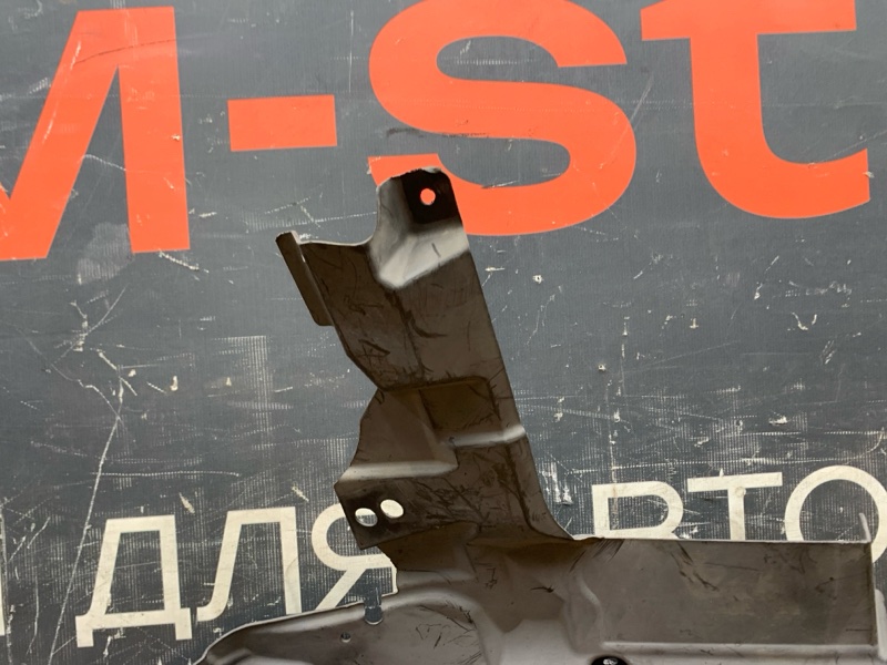 подкрылок, 1000 рублей, Красноярск