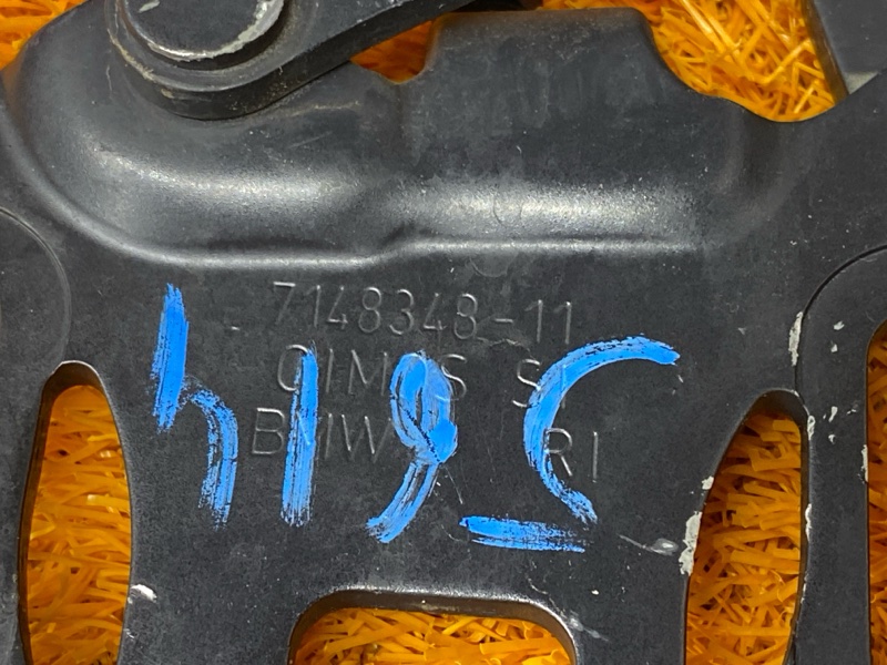 петля капота, 1500 рублей, Красноярск