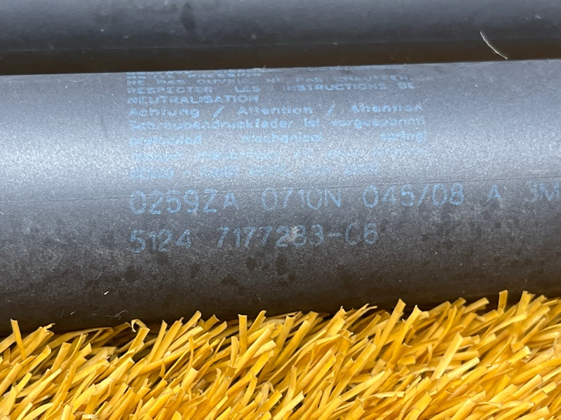 амортизатор багажника, 3000 рублей, Красноярск