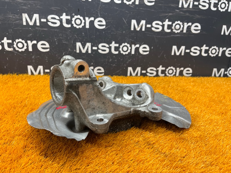 кулак поворотный, 2000 рублей, Красноярск